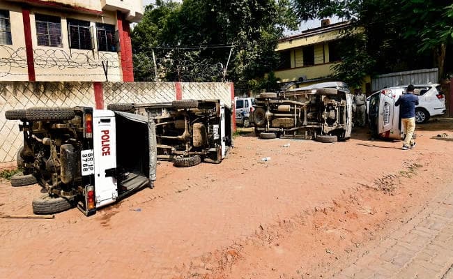 पटना : 175 पुलिसकर्मियों की सेवा समाप्त, हो सकती है गिरफ्तारी, जेल भेजने की तैयारी