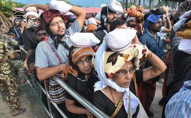 कड़ी सुरक्षा के बीच खुला सबरीमाला मंदिर, नहीं दिखी प्रतिबंधित आयु वर्ग की कोई महिला