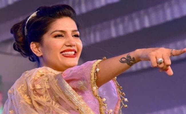 swag से करेंगे सबका स्वागत! क्या आपने सपना चौधरी का यह लुक देखा