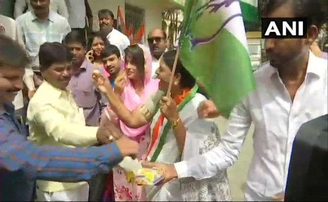 कर्नाटक उपचुनाव में कांग्रेस-जेडीएस ने भाजपा को दिया तगड़ा झटका