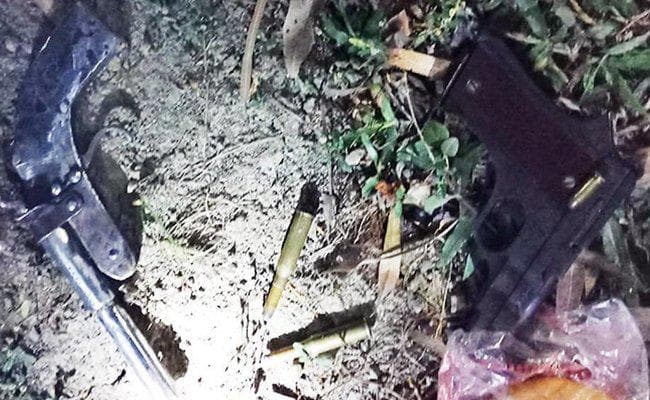 बांग्लादेश में प्रतिबंधित आतंकवादी संगठन जेएमबी का मुखिया खुर्शीद मारा गया बांग्लादेश में प्रतिबंधित आतंकवादी संगठन जेएमबी का मुखिया खुर्शीद मारा गया