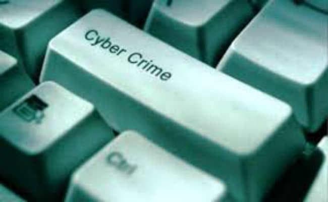 कंपनी के अिधकारी का इमेल अकाउंट किया हैक, लगाया 7.5 लाख का चूना