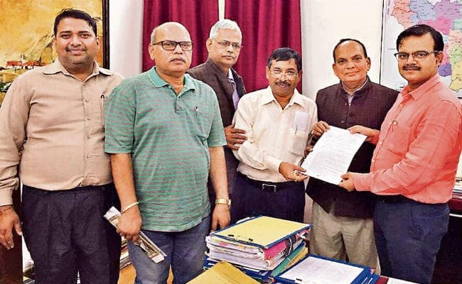 रांची : सातवें वेतनमान की सभी अनुशंसा लागू की जाये