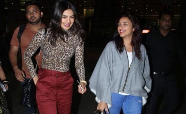 In PICS: बैचलर पार्टी कर परिणीति के साथ मुंबई लौटी प्रियंका चोपड़ा
