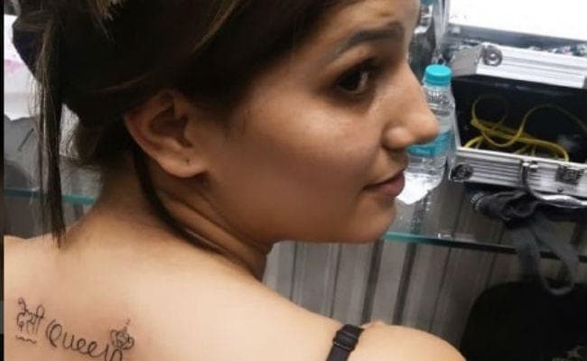 सपना चौधरी ने पीठ पर बनवाया यह टैटू, तो बोले यूजर्स बोले- मुझसे शादी करोगी...