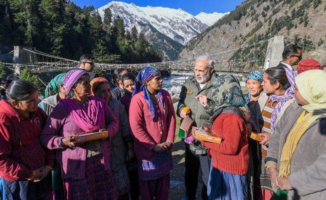 पारंपरिक श्रद्धा एवं हर्षोल्लास के साथ देशभर में मनाया गया दीपावली पर्व