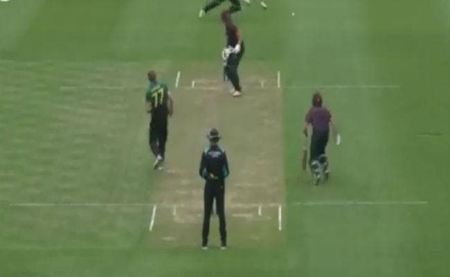 OMG! एक ओवर में जड़ दिये 43 रन, बना वर्ल्ड रिकार्ड, जानें किसने किया कमाल