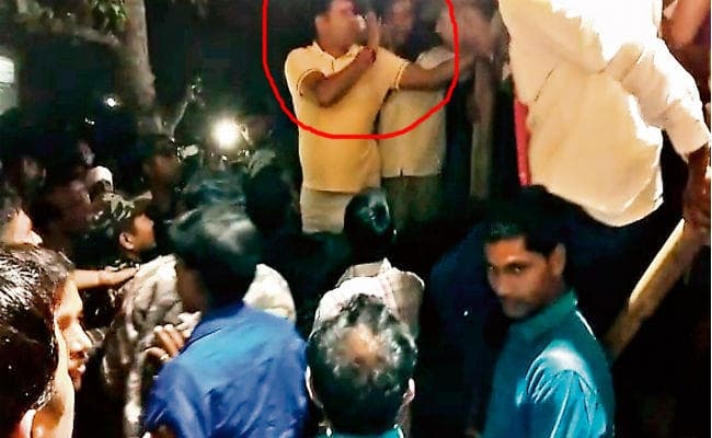 सारठ में कृषि मंत्री का भारी विरोध, किसी तरह मंच से उतारे गये मंत्री रणधीर सिंह