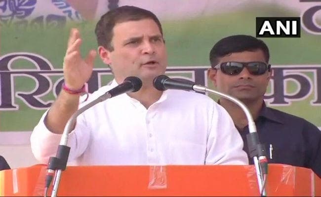 राहुल गांधी ने कहा, नोटबंदी के दौरान आप लाइन में खड़े रहे, भगोड़े आपका पैसा लेकर भाग गये