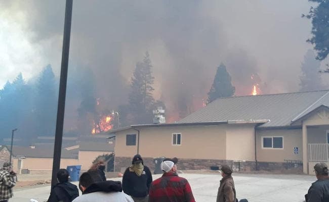 कैलिफोर्निया में 27,000 लोग हो गये बेघर, वीरान हुआ शहर