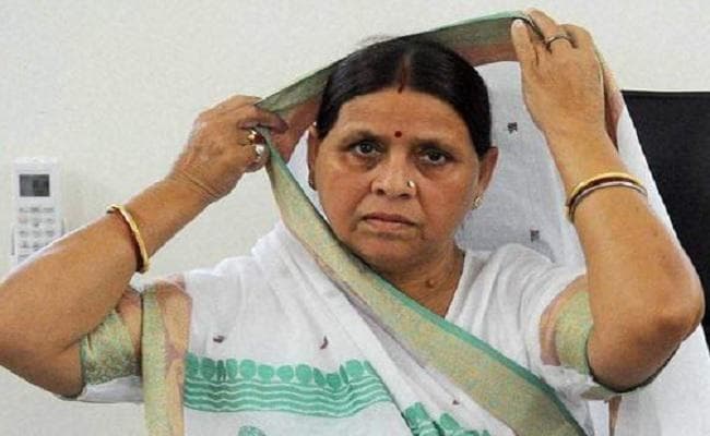 ऐश्वर्या से तलाक पर तेज प्रताप के फैसले से आहत राबड़ी की बिगड़ी तबीयत, नहीं करेंगी छठ