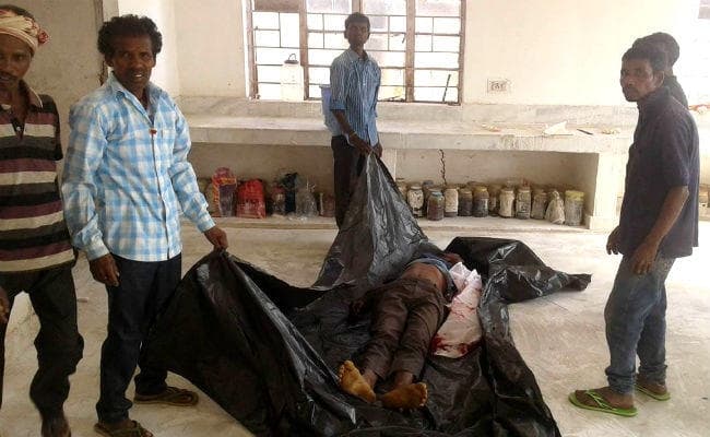 गुमला : पूर्व नक्सली की हत्या, सगे बड़े भाई ने ही टांगी से काटकर मार डाला