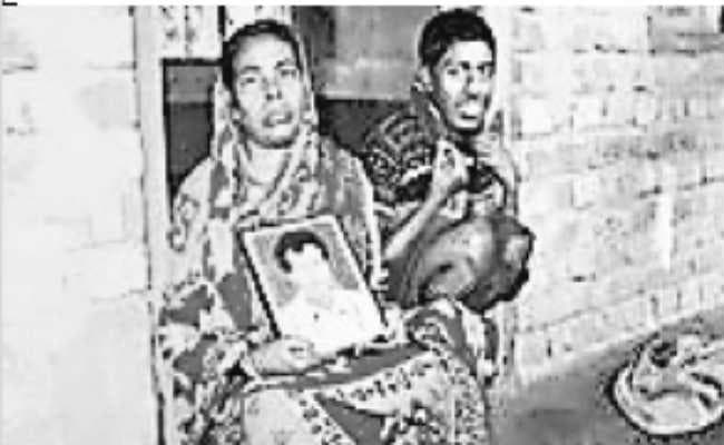 नोटबंदी में खोया पति, अब दाने-दाने को मोहताज