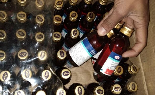 गुमला : दवा की शीशी के रूप में नशीला पदार्थ पहुंचा चैनपुर, 120 शीशी जब्त