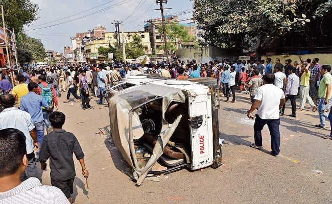 पटना : पुलिस लाइन में हंगामे पर डीजीपी ने लिया एक्शन, डीएसपी हटाये गये, एसपी पर भी हो सकती है कार्रवाई