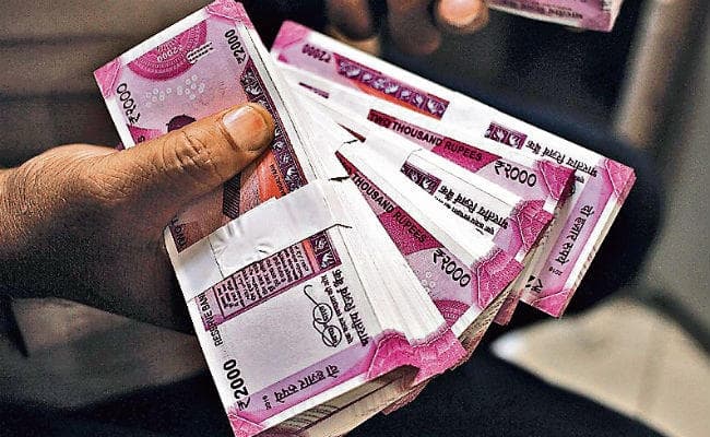 सरकार को आरबीआई पर दबाव नहीं बनाना चाहिए