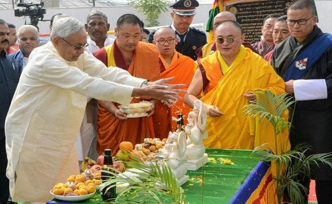 नीतीश कुमार ने राजगीर में भूटानी मंदिर का शिलान्यास किया