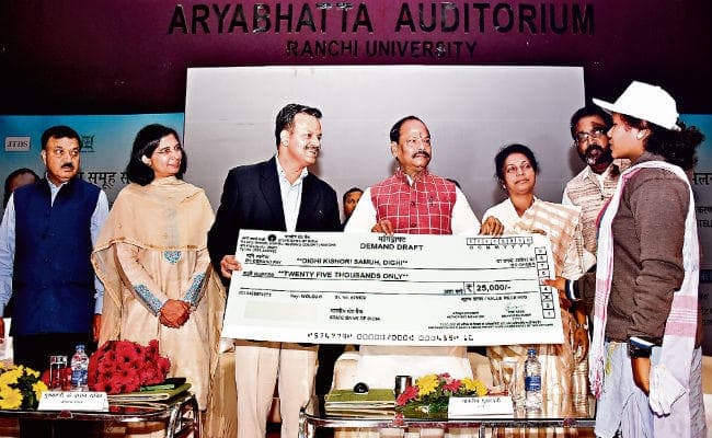 रांची : मुख्यमंत्री ने युवा सम्मेलन में कहा, गरीबों के उत्थान की सोचें