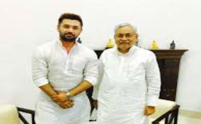 CM नीतीश और प्रशांत किशोर से मिले चिराग पासवान, तेज हुई सियासत, कहा- जमुई से ही लड़ेंगे चुनाव
