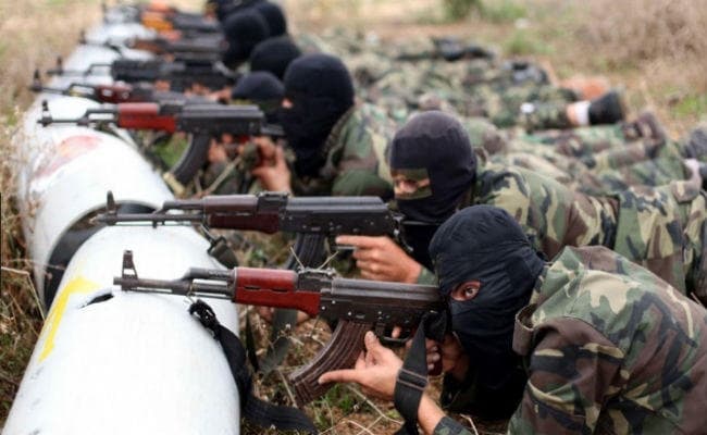 स्मार्टफोन आतंकवादियों के लिए दो धारी तलवार की तरह