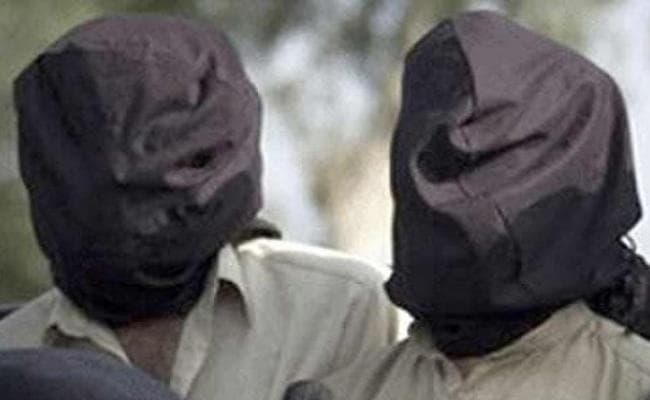 हिजबुल मुजाहिदीन के दो आतंकवादी गिरफ्तार