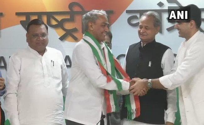 राजस्थान में भाजपा को झटका, सांसद और विधायक ने थामा कांग्रेस का हाथ