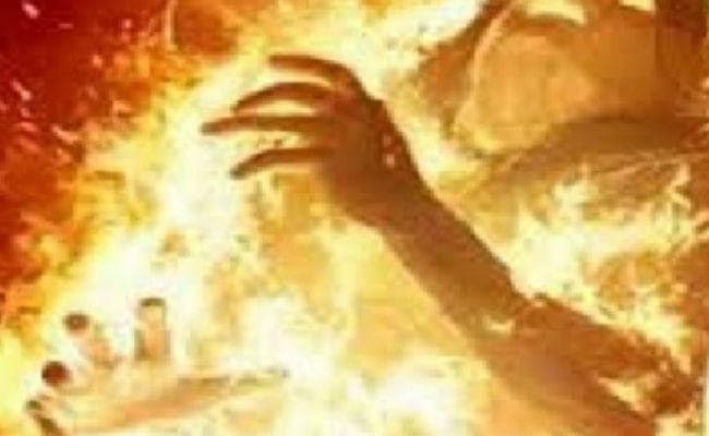 कोलकाता में अभिनेत्री के घर पर नौकरानी ने खुद को लगायी आग