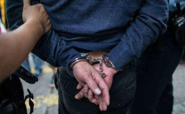 कोकीन संग फुटबॉल कोच हुआ गिरफ्तार