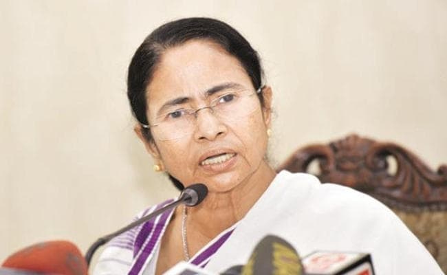 National Press Day : मीडिया से ममता की अपील, बेखौफ होकर सच्चाई को बयां करें