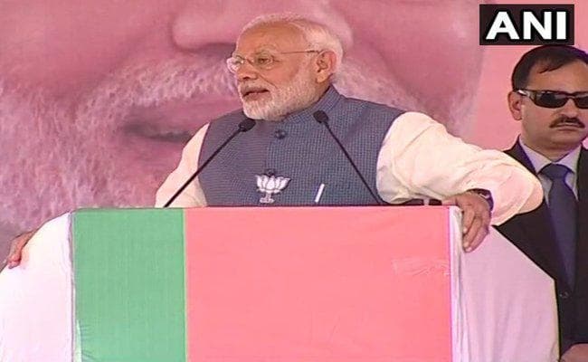 मोदी ने दी चुनौती : कांग्रेस गांधी परिवार से बाहर के किसी व्यक्ति को अध्यक्ष बनाये