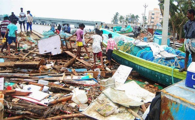 तूफान ‘गज'' से तमिलनाडु में भारी तबाही, 120 किमी/ घंटे की रफ्तार से चली हवा, 13 की मौत