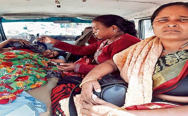 रांची :  रसोइया दर्द से छटपटाती रही, देर से पहुंची एंबुलेंस