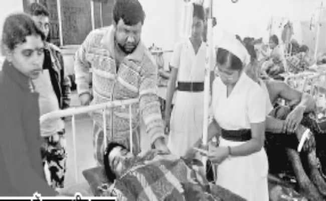 दिनहाटा : बीच सड़क पर बदमाशों ने मारी गोली, हालत चिंताजनक, सिलीगुड़ी में चल रहा है इलाज