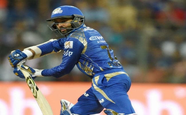 पार्थिव पटेल की 94 रन की पारी की बदौलत भारत ने न्यूजीलैंड के खिलाफ 467 रन बनाकर पारी घोषित की