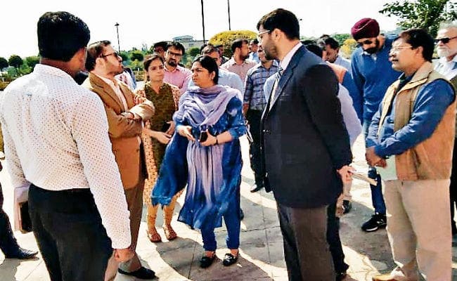 रांची : विकास आयुक्त ने एग्रीकल्चर-फूड सम्मिट की तैयारी का लिया जायजा, अतिथि की तरह रखा जायेगा किसानों को