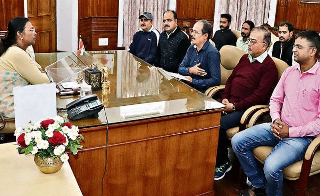 रांची : राज्यपाल से मिले पत्रकार, कार्रवाई की मांग, राज्यपाल ने कहा, घटना दुर्भाग्यपूर्ण, सीएम से करूंगी बात