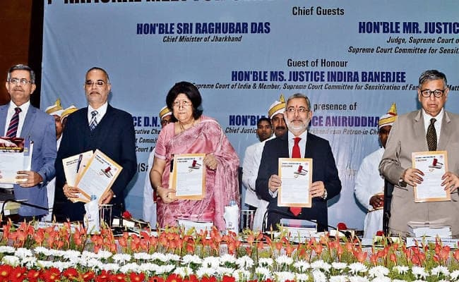 रांची : परिवार टूटने से बचे, इसलिए तुरंत जजमेंट के बदले संभावना तलाशें