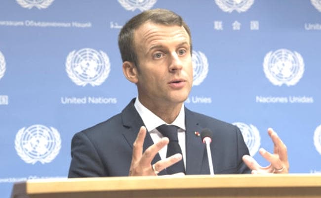 France के राष्ट्रपति मैक्रों की लोकप्रियता में 25 प्रतिशत की गिरावट