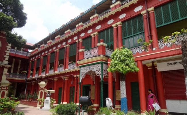 Kolkata : बांग्ला साहित्योत्सव में सिनेमा और खेल पर चर्चा