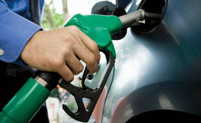 पेट्रोल-डीजल लगातार 29 वें दिन सस्ता, एक माह में पेट्रोल की कीमतों में 7.29 रुपये की कमी