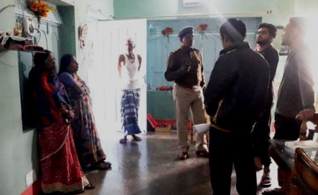 घर मालिक पत्नी के साथ रांची में, चोरों ने गुमला के घर से 3 लाख के गहने व 25 हजार नकद उड़ाये