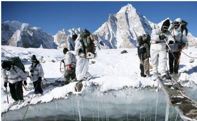 लद्दाख में बनेगी ग्लेशियर से होकर गुजरने वाली दुनिया की पहली सड़क