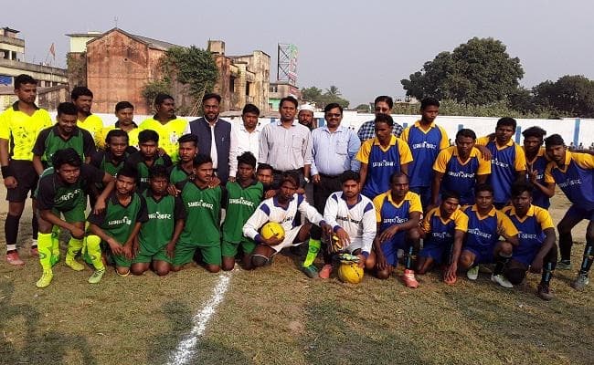 #Aaogoalkare : प्रभात खबर फुटबॉल टूर्नामेंट के लीग मैच में पूर्णिया पलटन ने अररियर राइजर्स को 2-0 से रौंदा