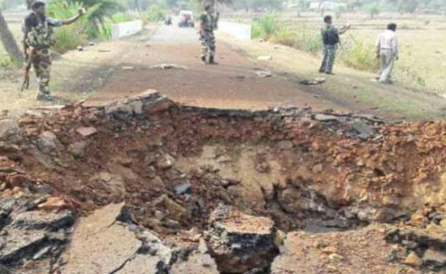 छत्तीसगढ़ : सुकमा में बारूदी सुरंग विस्फोट में एक जवान शहीद, दो घायल