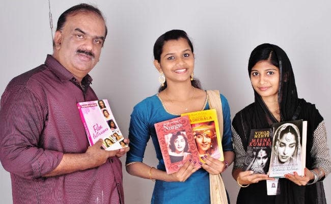 हिंदी फिल्‍मों के प्रशंसक हैं केरल के प्रोफेसर वशिष्‍ठ, बनाई ''सितारों'' से सजी खास लाइब्रेरी