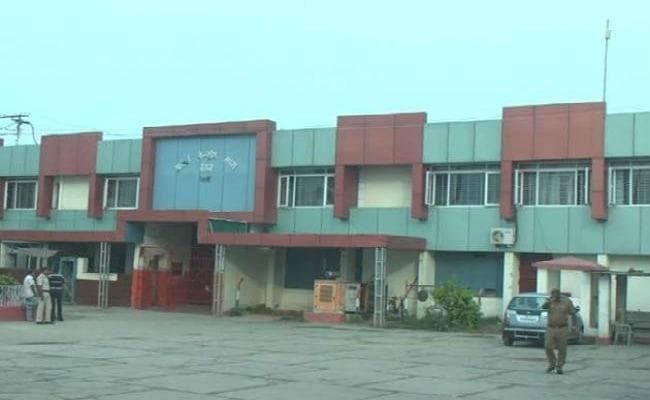 AK- 47 तस्करी मामले में गिरफ्तार 11 आरोपितों को बेऊर जेल किया गया शिफ्ट