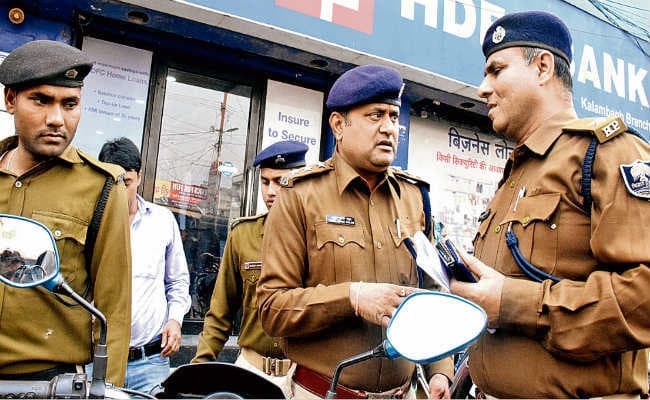 फायरिंग कर साथी को भीड़ से छुड़ा कर ले भागे अपराधी