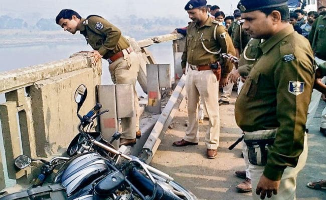 गोपालगंज : युवक से लूटपाट, विरोध करने पर गंडक नदी में फेंका, लापता