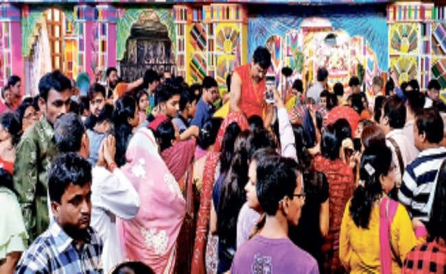 ‘हैप्पी बर्थ डे टू यू बाबा श्याम’ से दिनभर गूंजता रहा श्री श्याम मंदिर घुसुड़ीधाम