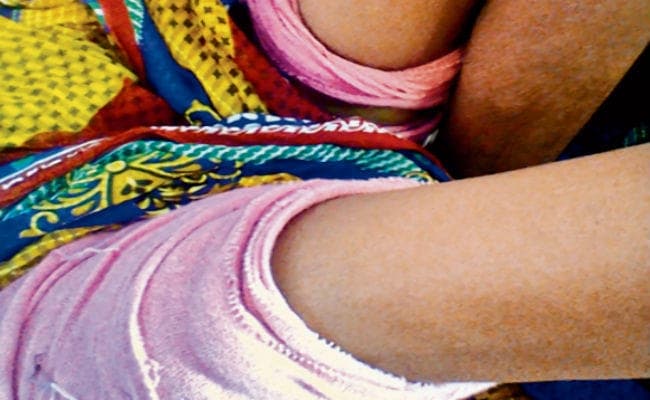 सीवान : ....जब डॉक्टर ने टूटे पैर की जगह दूसरे पैर का कर दिया ऑपरेशन, कहा, दोनों पैरों में था फ्रैक्चर इसलिए किया